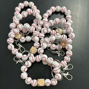 7 wristlet keychains